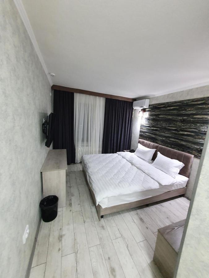 Artist Regenci Hotel Taschkent Exterior foto